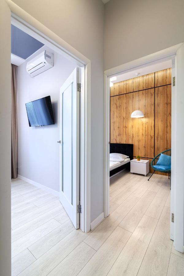 Leogrand Vip Apartments On Pidhirna 3 Lviv Ngoại thất bức ảnh